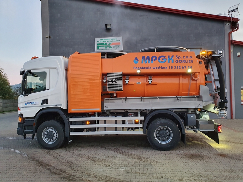 Pojazd dwu-funkcyjny typu Kombi
Typ:Scania P320 4x4
Rok produkcji: 2019(nowy)
Zabudowa: FFG Flensburg