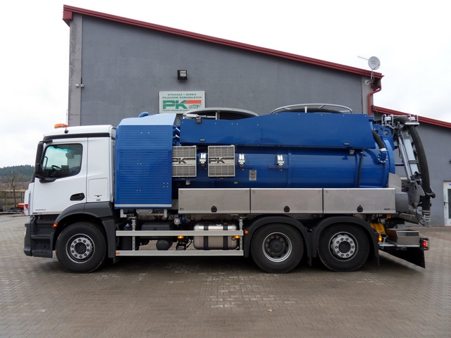 Pojazd dwu-funkcyjny typu Kombi
Typ:Mercedes-Benz Antos 2543
Rok produkcji: 2017(nowy)
Zabudowa: FFG Flensburg