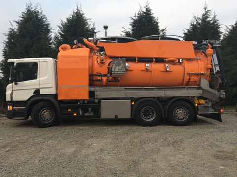 Pojazd z recyklingiem
Typ: Scania P450
Rok produkcji: 2016 ( nowy )
Zabudowa: FFG Flensburg