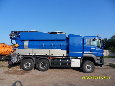 Pojazd dwu-funkcyjny typu Kombi
Typ:MAN TGS 28.360
Rok produkcji: 2015(nowy)
Zabudowa: FFG Flensburg