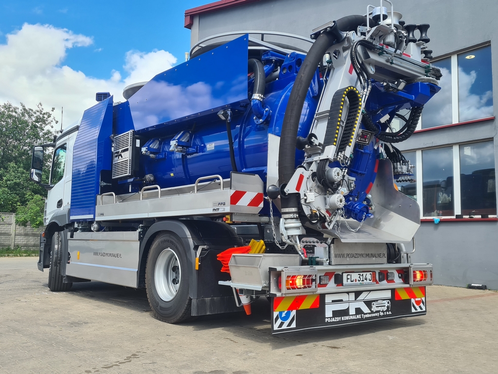 Pojazd dwu-funkcyjny typu Kombi
Typ:Mercedes-Benz Actros 1843
Rok produkcji: 2020(nowy)
Zabudowa: FFG Flensburg