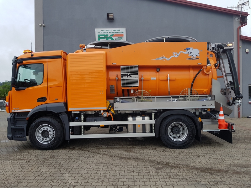 Pojazd dwu-funkcyjny typu Kombi
Typ:Mercedes-Benz Antos 1843
Rok produkcji: 2019(nowy)
Zabudowa: FFG Flensburg