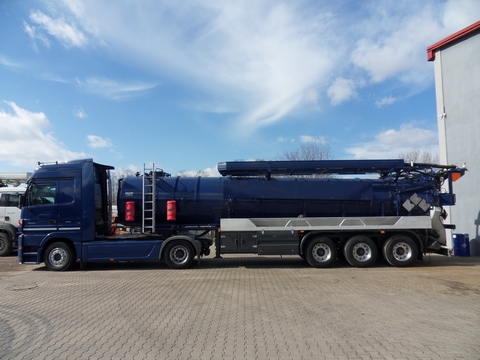 Naczepa asenizacyjna
Typ:MB Actros 1844 2008r.
Rok produkcji: 2008
Zabudowa: Kroll