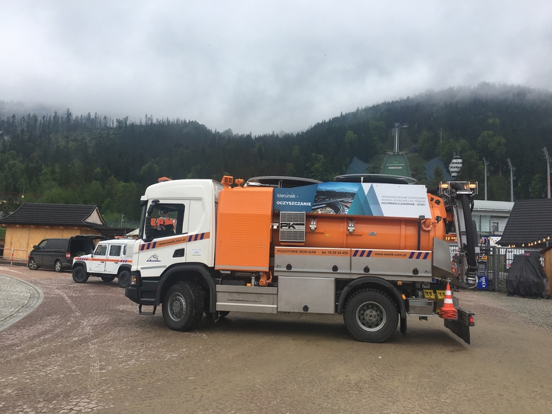 Pojazd dwu-funkcyjny typu Kombi
Typ:Scania P360 4x4
Rok produkcji: 2019(nowy)
Zabudowa: FFG Flensburg