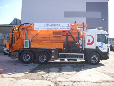 Pojazd dwu-funkcyjny typu Kombi Typ: Scania 124 Rok produkcji: 1998 Zabudowa: Hellmers