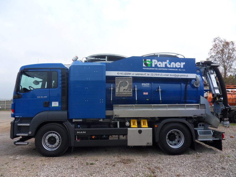 Pojazd dwu-funkcyjny typu Kombi
Typ:MAN TGS 18.320
Rok produkcji: 2014(nowy)
Zabudowa: FFG Flensburg