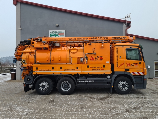 Pojazd z recyklingiem
Typ: MB Actros 2536
Rok produkcji: 2005
Zabudowa: Assmann