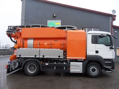 Pojazd dwu-funkcyjny typu Kombi
Typ:MAN TGS 18.320
Rok produkcji: 2015(nowy)
Zabudowa: FFG Flensburg