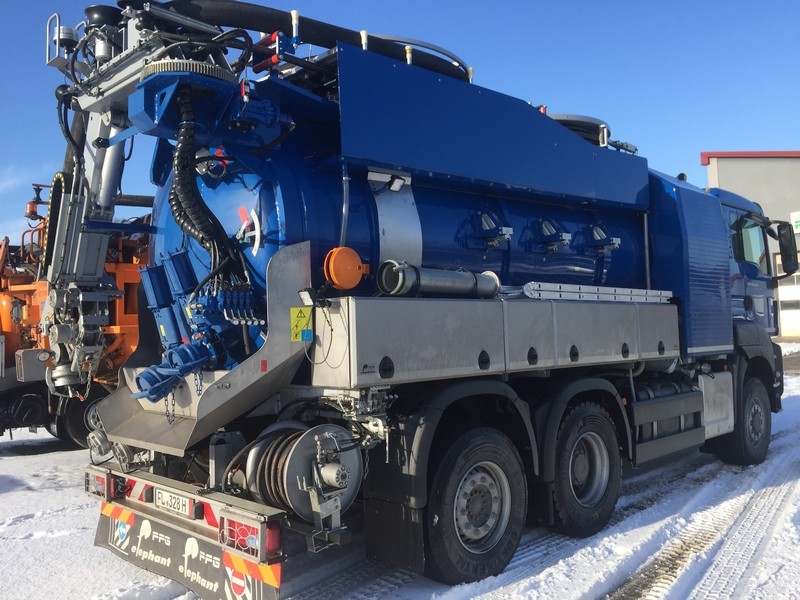 Pojazd dwu-funkcyjny typu Kombi
Typ:MAN TGS 28.460
Rok produkcji: 2018(nowy)
Zabudowa: FFG Flensburg