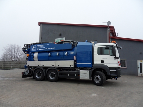 Pojazd dwu-funkcyjny typu Kombi
Typ:MAN TGS 26.440
Rok produkcji: 2015(nowy)
Zabudowa: FFG Flensburg