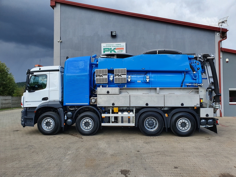 Pojazd dwu-funkcyjny typu Kombi
Typ:Mercedes-Benz Arocs 3243
Rok produkcji: 2019(nowy)
Zabudowa: FFG Flensburg