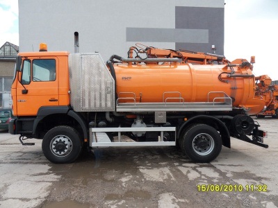 Pojazd asenizacyjny z mała pompą wodna Typ: MAN 19-293
Rok produkcji: 1998
Zabudowa: Cappellotto