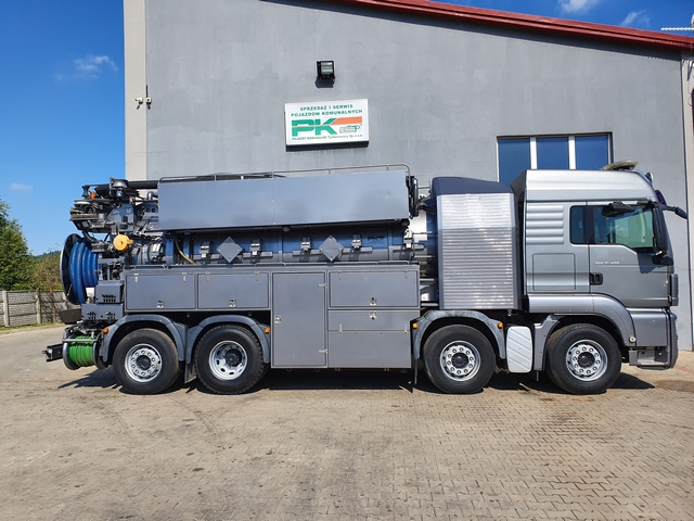 Pojazd dwu-funkcyjny typu Kombi
Typ:MAN TGS 35.480
Rok produkcji: 2009
Zabudowa: FFG Flensburg