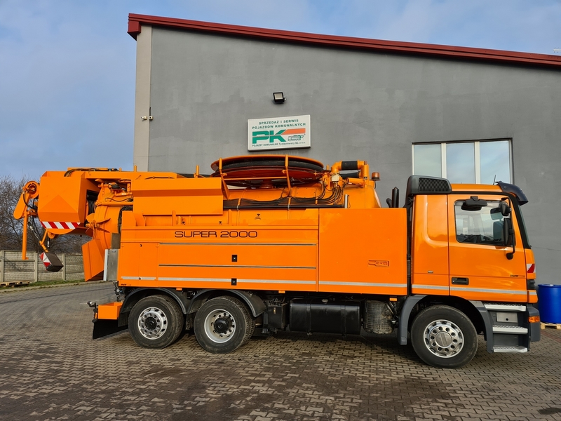 Pojazd z recyklingiem
Typ: Mercedes-Benz
Rok produkcji: 1999
Zabudowa: Wiedemann & Reichhardt